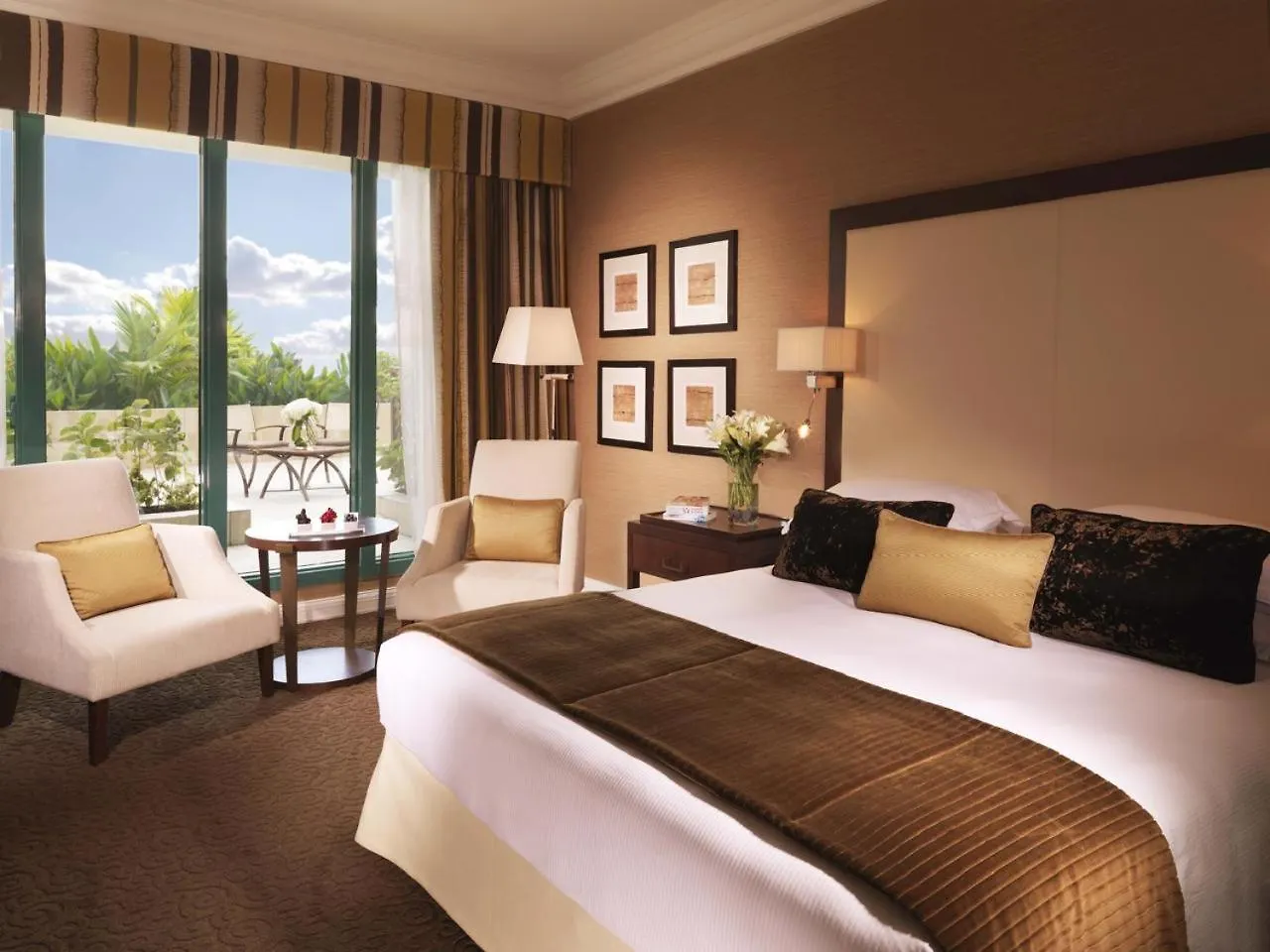 Moevenpick Grand Al Bustan Otel Dubai 5*,