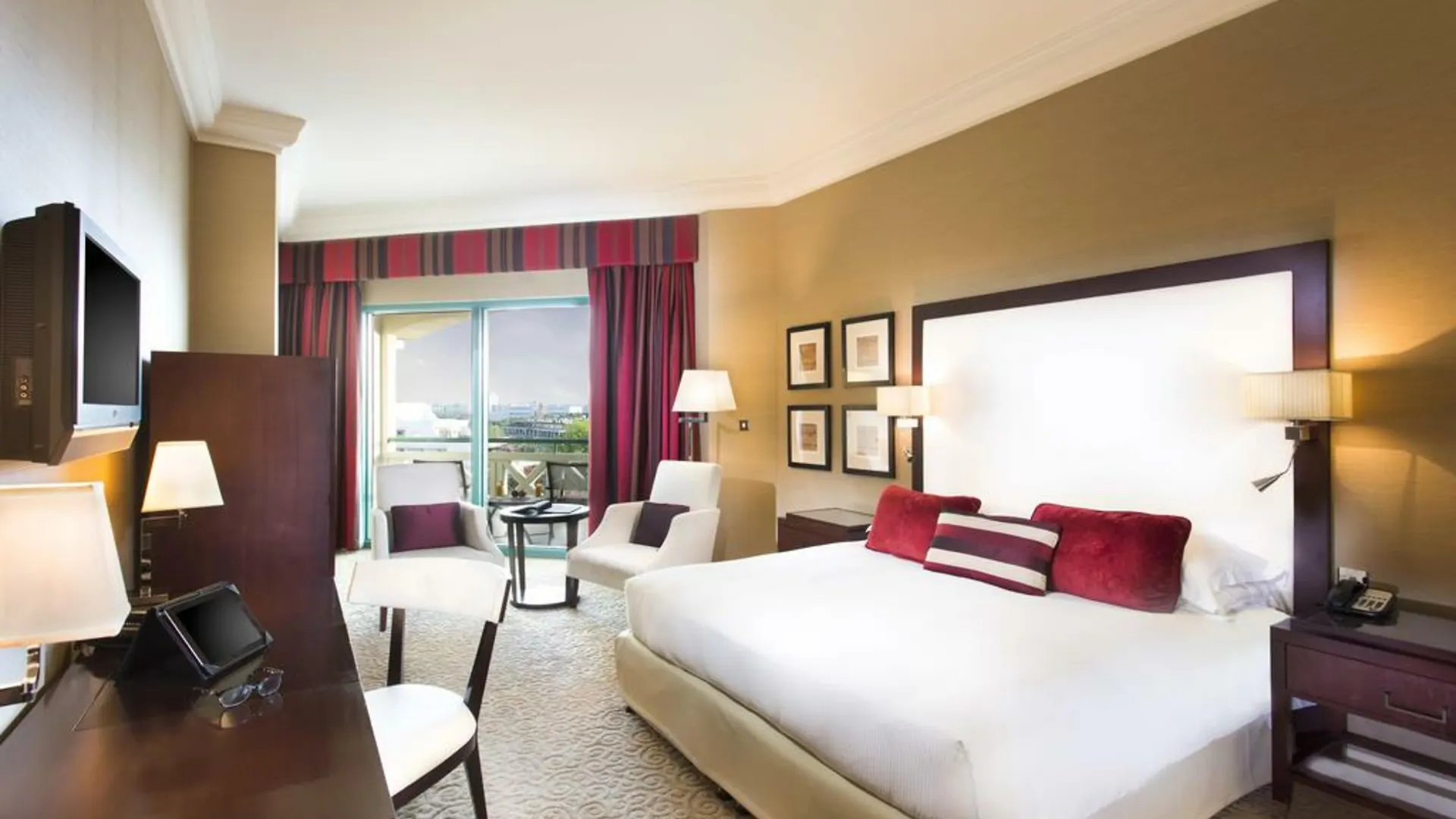 Hotel Moevenpick Grand Al Bustan à Dubaï